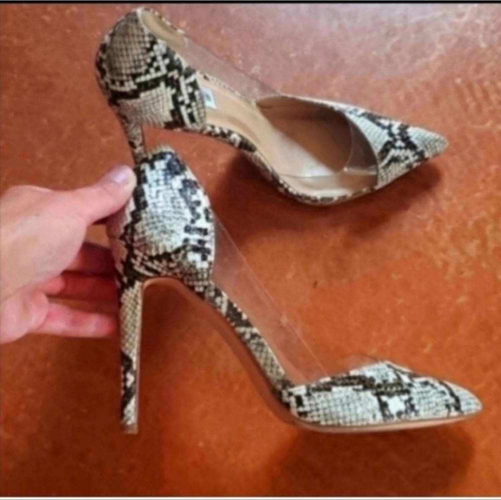 Steve Madden shoes size 7,5